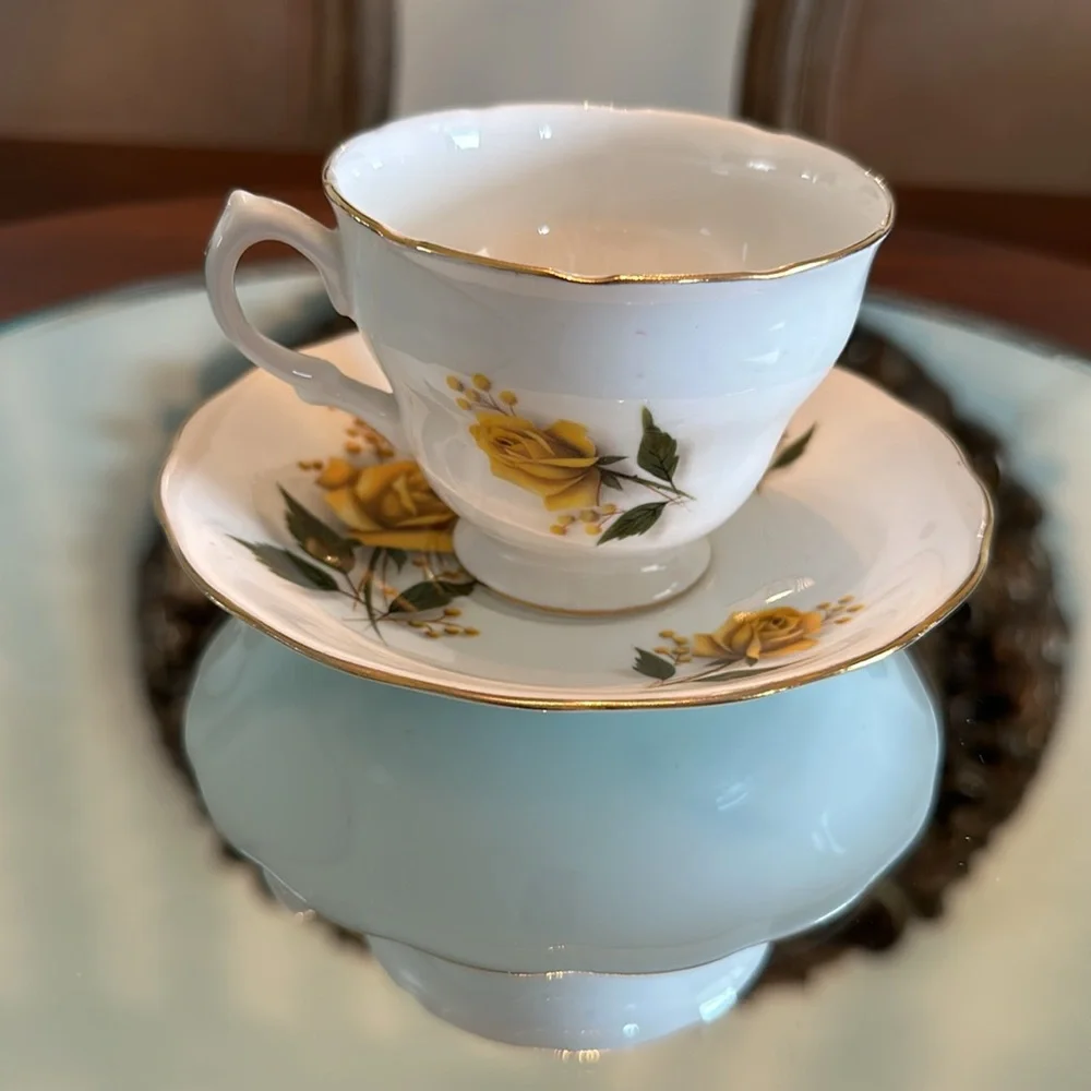 Vintage Royal Vale Pedestal Teacup & Saucer Yellow Rose #8273